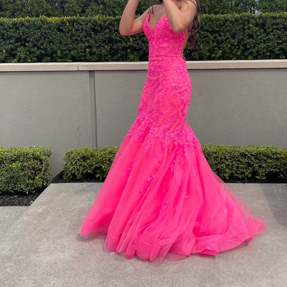 Gorgeous Special Occasion Dress - Picture 4 of 5